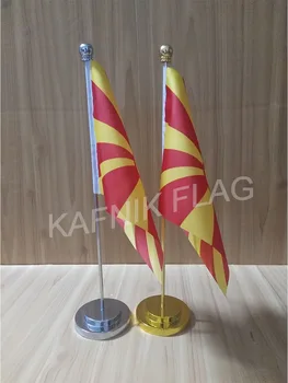 KAFNIK,Macedónsko kancelársky stôl písací stôl vlajka so zlatou alebo striebornou kovovou stožiar base 14*21 cm vlajkou krajiny doprava zadarmo